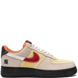 Nike  Air Force 1 Low "Somos Familia" sneakers